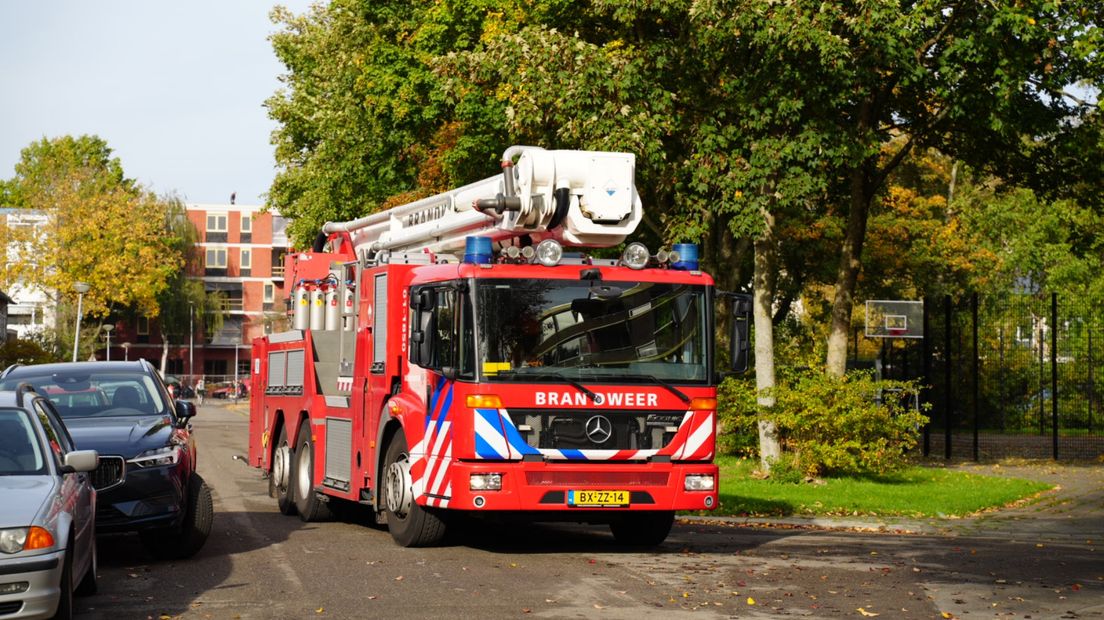 Brandweer aan de Spaanse Aakstraat in Groningen
