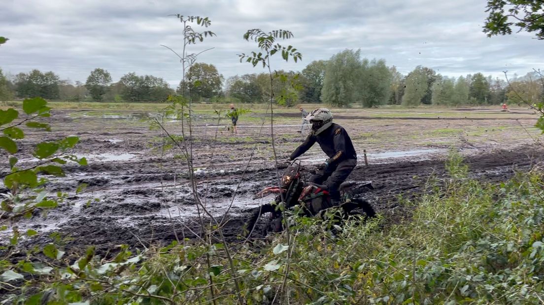 Crossen over aardappel- en maisakkers