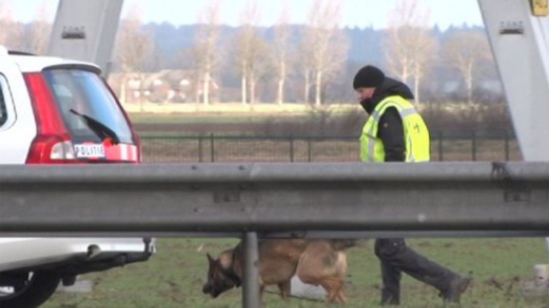 Marechaussee houdt auto met munitie aan na achtervolging