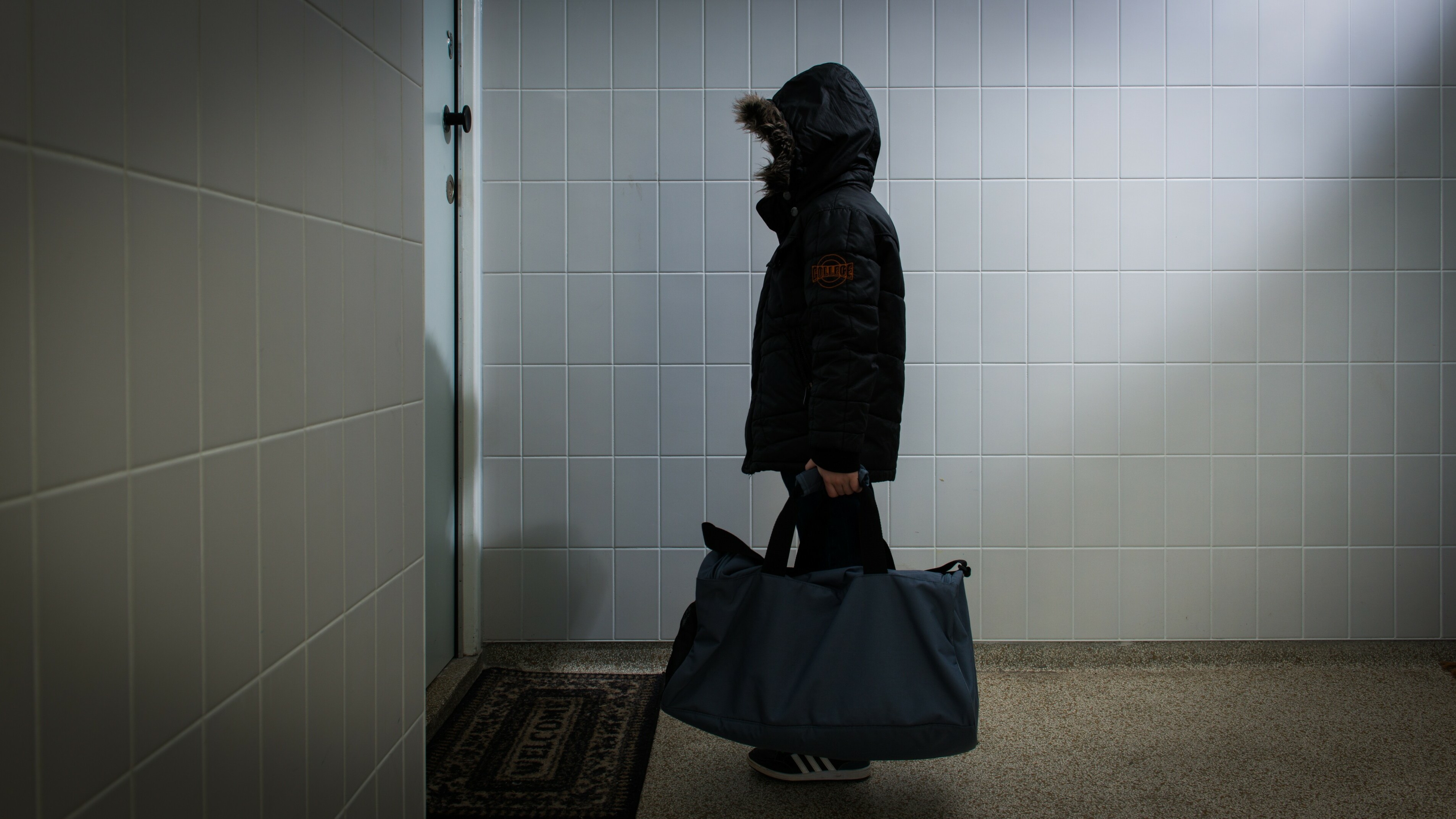 Ouders onttrekken zoon aan gezag jeugdzorg en verbergen hem, cel- en taakstraffen geëist