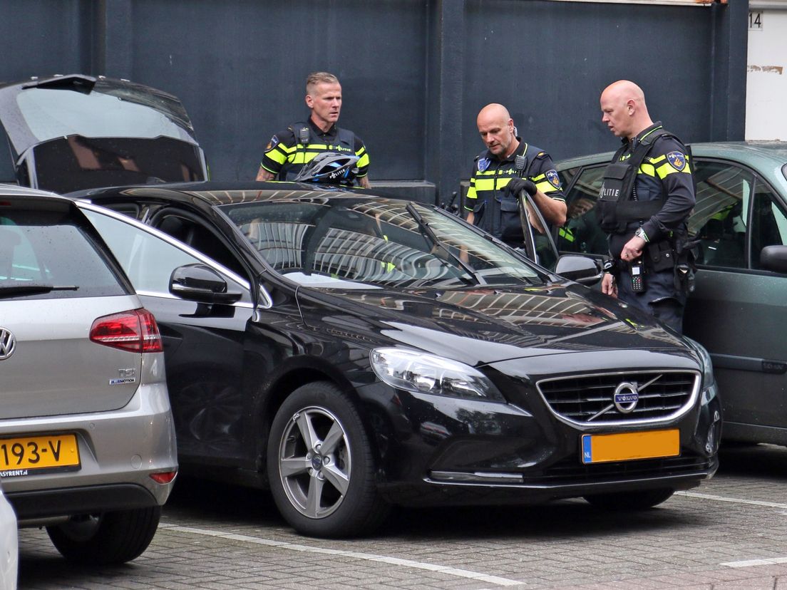 Politieonderzoek bij aanhouding Rotterdam (Media TV)