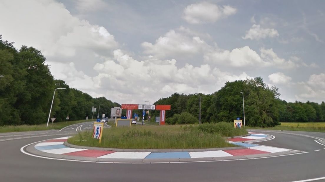 Aanpak asfaltlaag rotonde Assen-Zuid (Rechten: Google Maps)