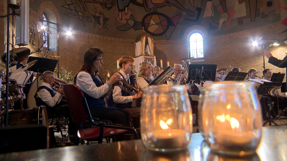 Philippine viert kerst in rooms-katholieke kerk: 'Misschien wel voor het laatst'