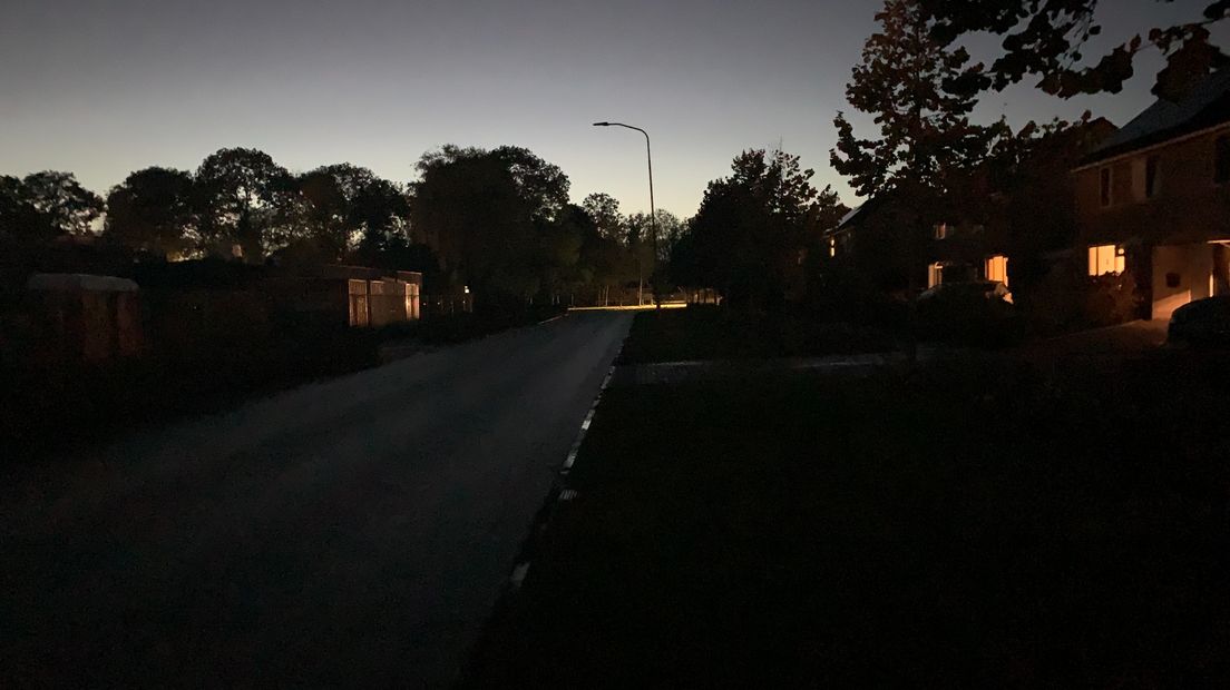 Bewoners vinden dat hun straat onveilig is, nu er geen straatverlichting meer is