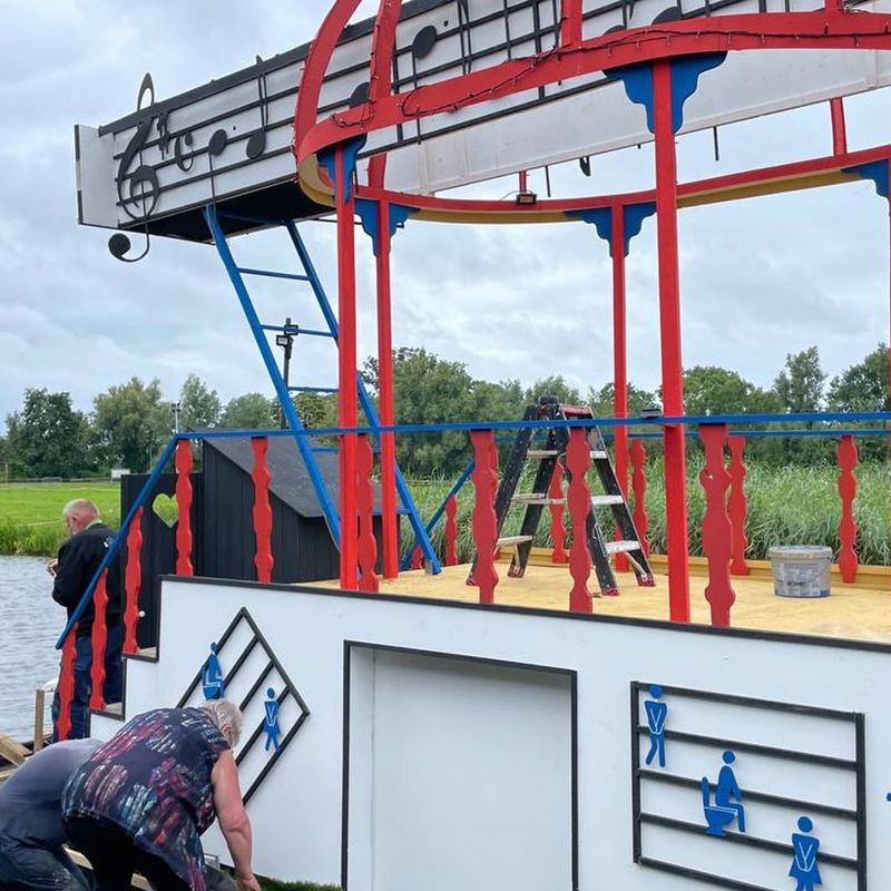 Hoe Belt Schutsloot Zich Opmaakt Voor De Jaarlijkse Gondelvaart Oost hoe-belt-schutsloot-zich-opmaakt-voor-de-jaarlijkse-gondelvaart-oost