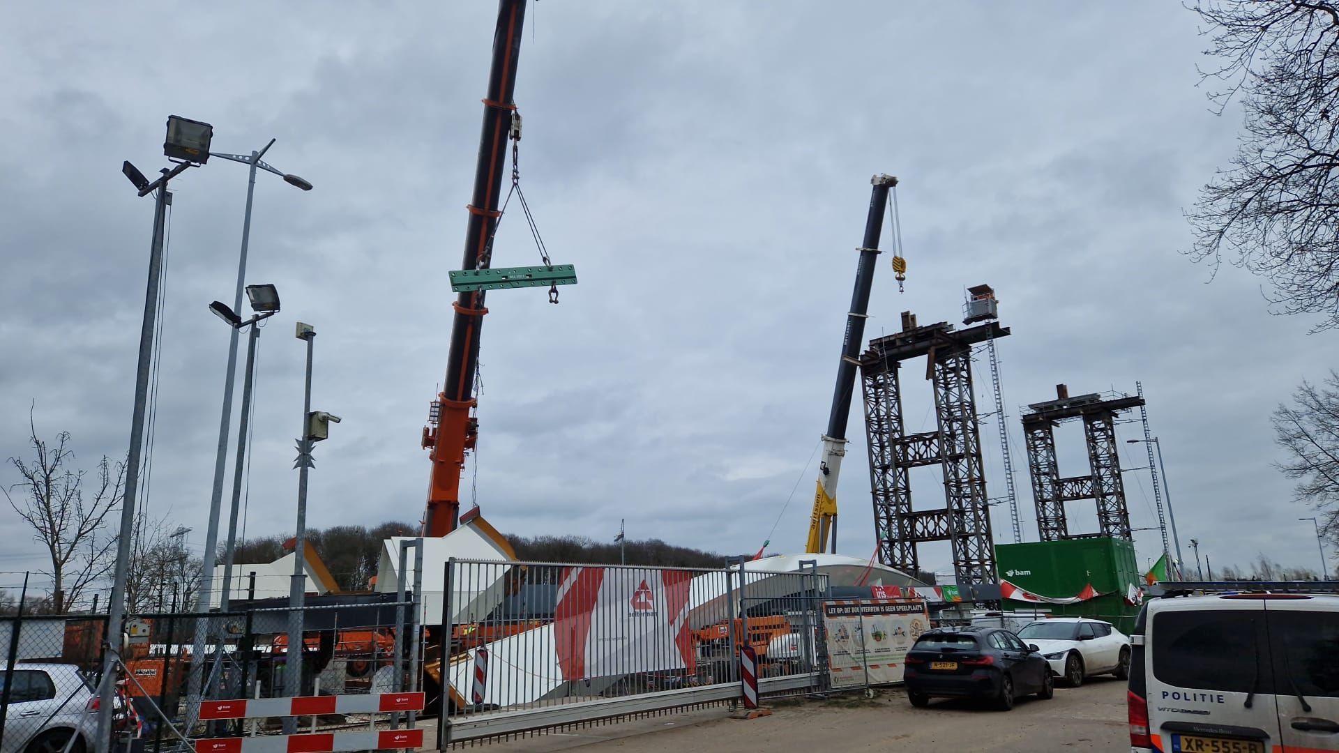 Het ongeluk met een brug over het Twentekanaal bij Lochem kostte in februari 2024 twee levens.