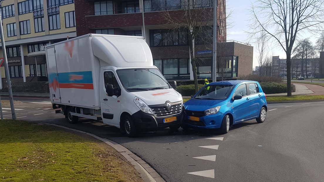 Botsing in Assen (Rechten: Persbureau Meter)