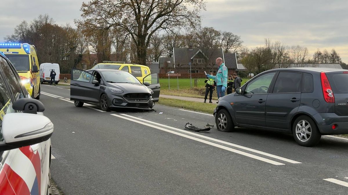 112 Nieuws: Twee gewonden bij aanrijding in Deurningen