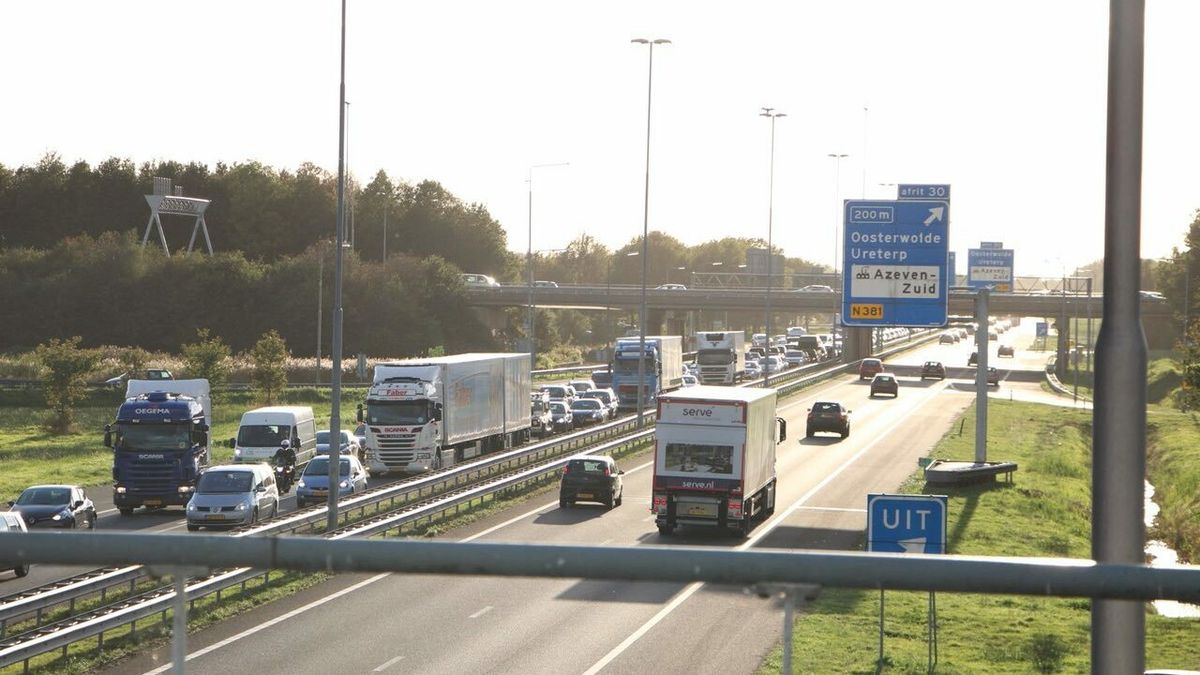 Nog lang overlast door schade op A7 bij Drachten: 