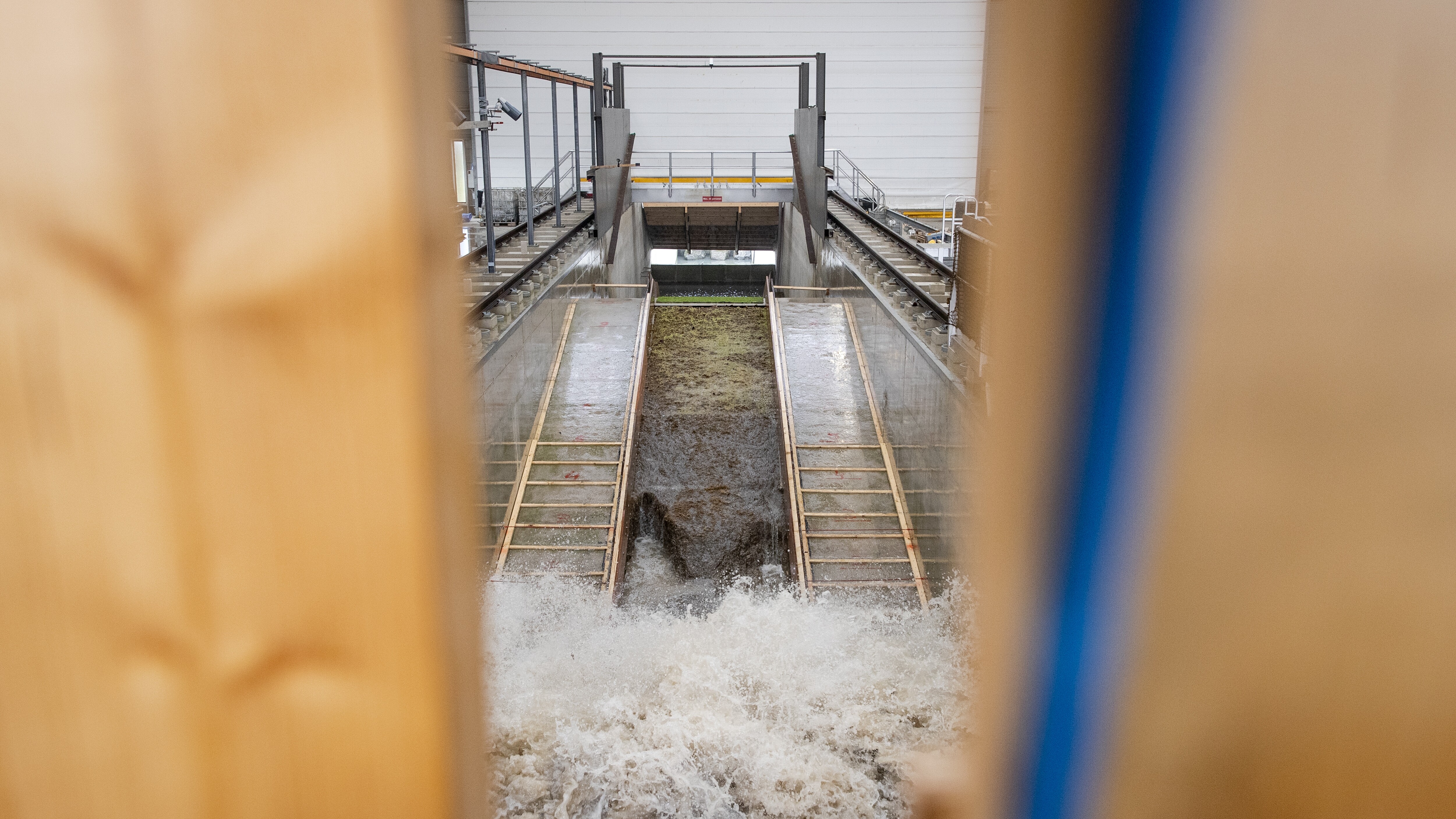 De Deltagoot, die een flinke storm kan nabootsen