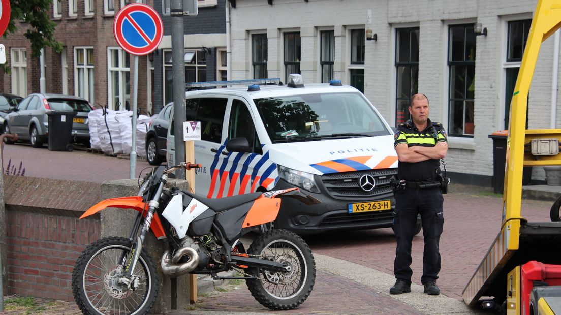 De bestuurder van deze motor raakte gewond bij een ongeluk in Zierikzee