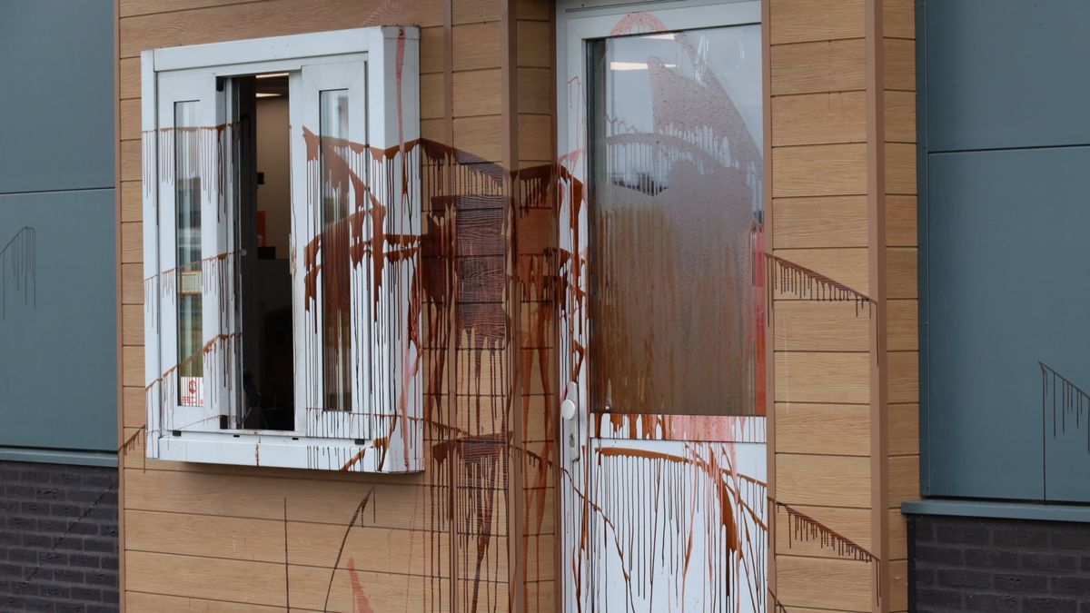 Bizarre inbraak: fastfoodrestaurant besmeurd met chocoladesaus