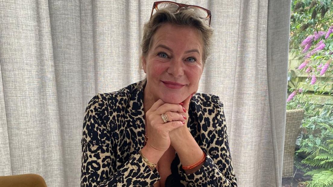 Justine Marcella komt erachter dat ze verre familie is van Paulina Bisdom van Vliet