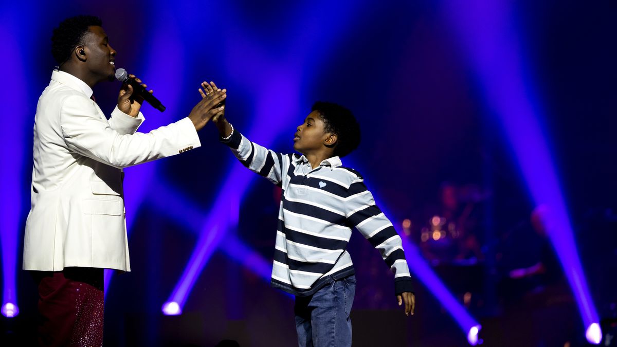 'Mini-Claude' Olivier uit Enschede beleefde 2025 als droomjaar: 'Nooit verwacht'