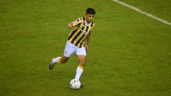Duitse Braziliaan bij Vitesse • borstbeelden voor NEC-iconen