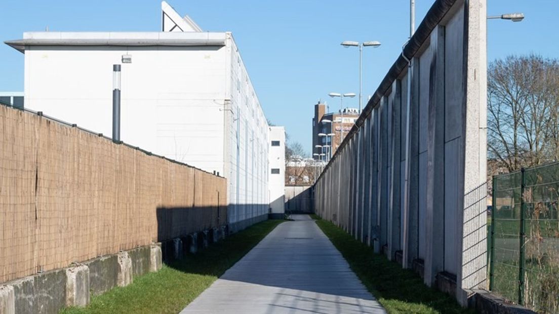 Het asielzoekerscentrum in Hoogeveen (Rechten: RTV Drenthe/Wiedse Veenstra)