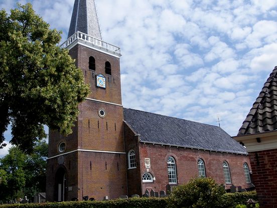 FIDEO: Tsjerketsjinst yn de Johannestsjerke yn Toppenhuzen