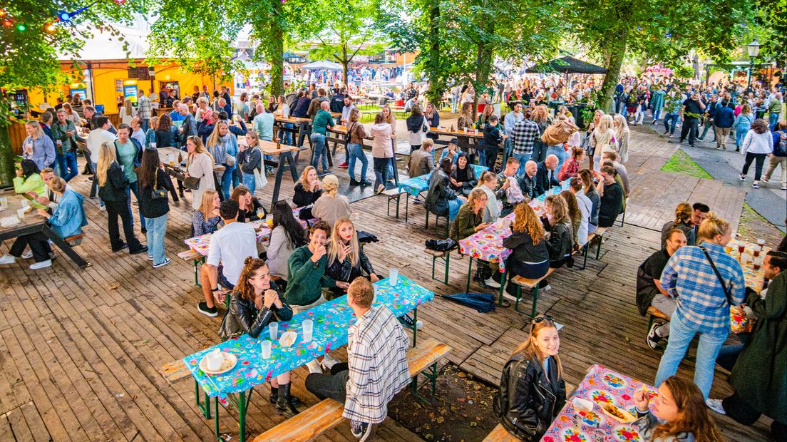 Bezoekers op het festival Lepeltje Lepeltje