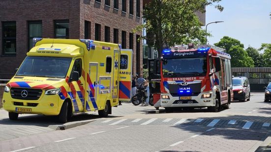 Meisje naar ziekenhuis na ongeluk fatbike | Achtervolging door politie eindigt in crash. Meisje naar ziekenhuis na ongeluk fatbike | Achtervolging door politie eindigt in crash.