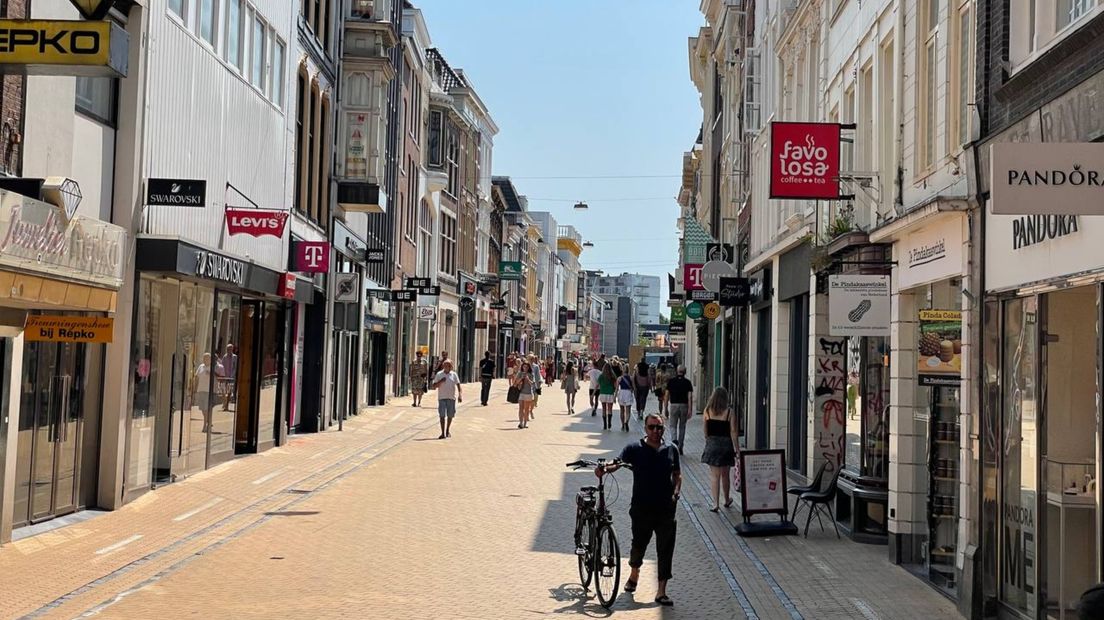 Ondanks de vakantie is het rustig in de Herestraat in Stad