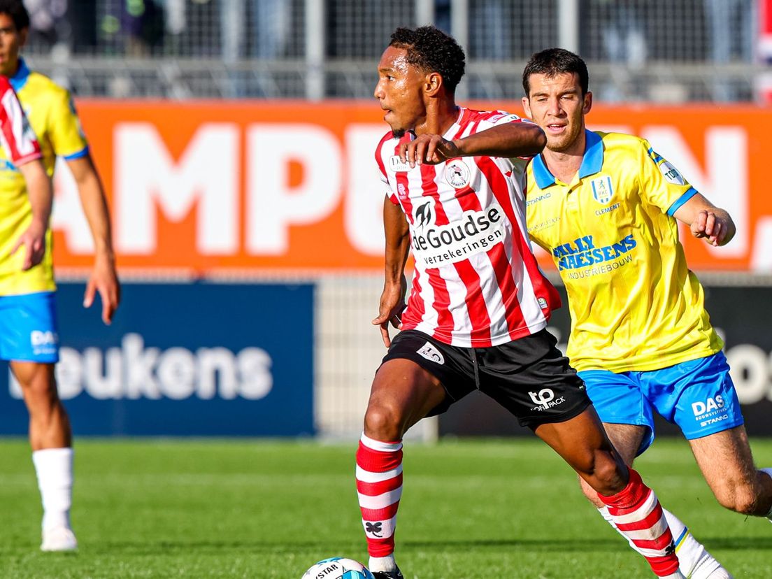 Jonathan de Guzmán in actie voor Sparta tegen RKC