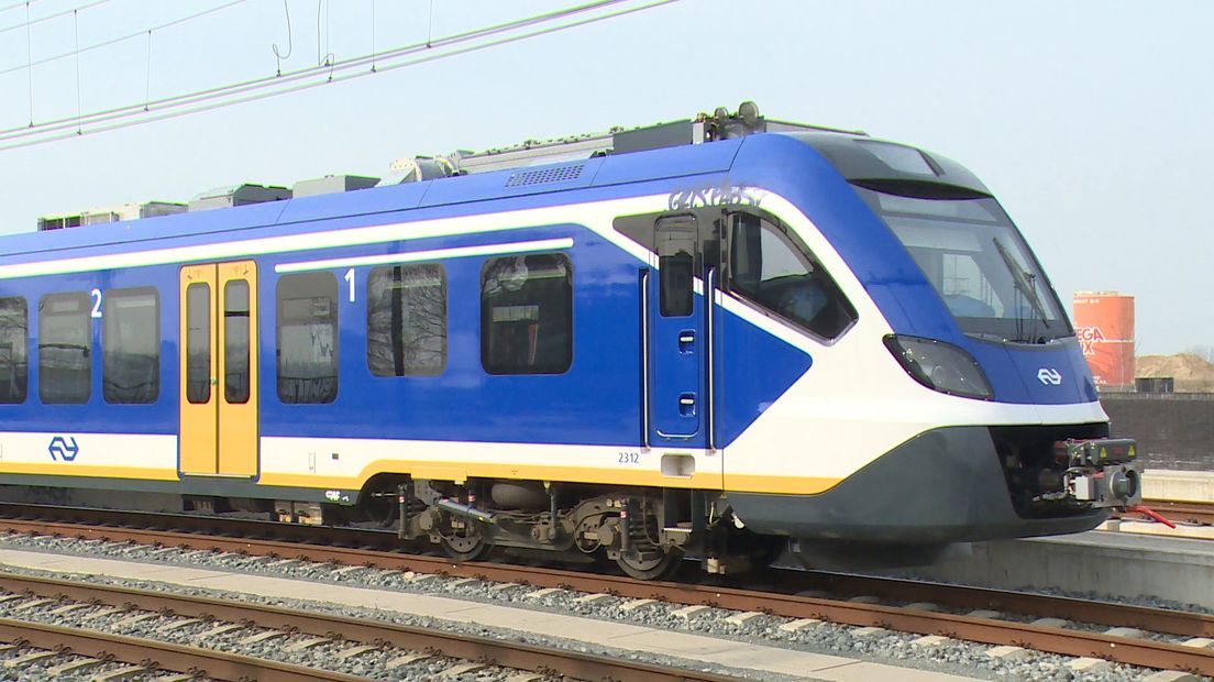 De treinen naar Assen zijn minder stipt dan de treinen naar Emmen (Rechten: Serge Vinkenvleugel RTV Drenthe)