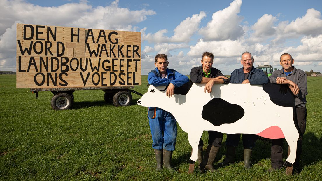 Boze boeren plaatsten vandaag al een protestbord langs de A1 bij Bunschoten.