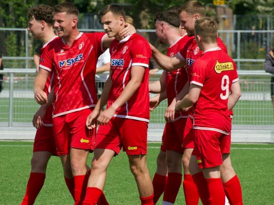 Deze amateurclubs komen elkaar door het weekendvoetbal opeens tegen