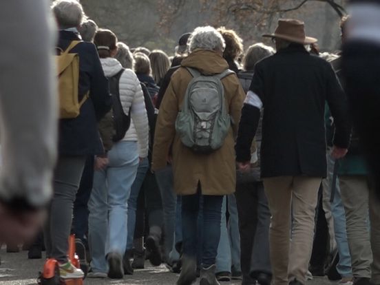 Herdenkingstocht voor verzetsvrouwen bij Kamp Westerbork: 'Het verhaal is heel erg onbekend'