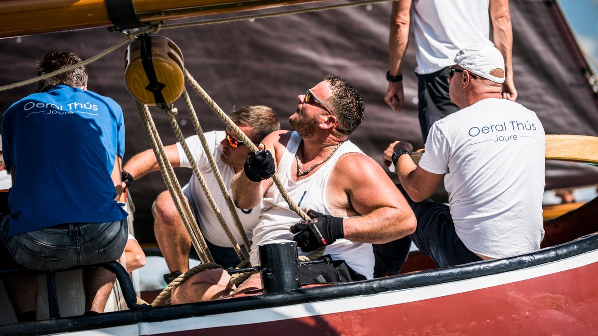 Skûtsjesilen in zeven minuten: dit zijn de hoogtepunten van de wedstrijd bij Terherne