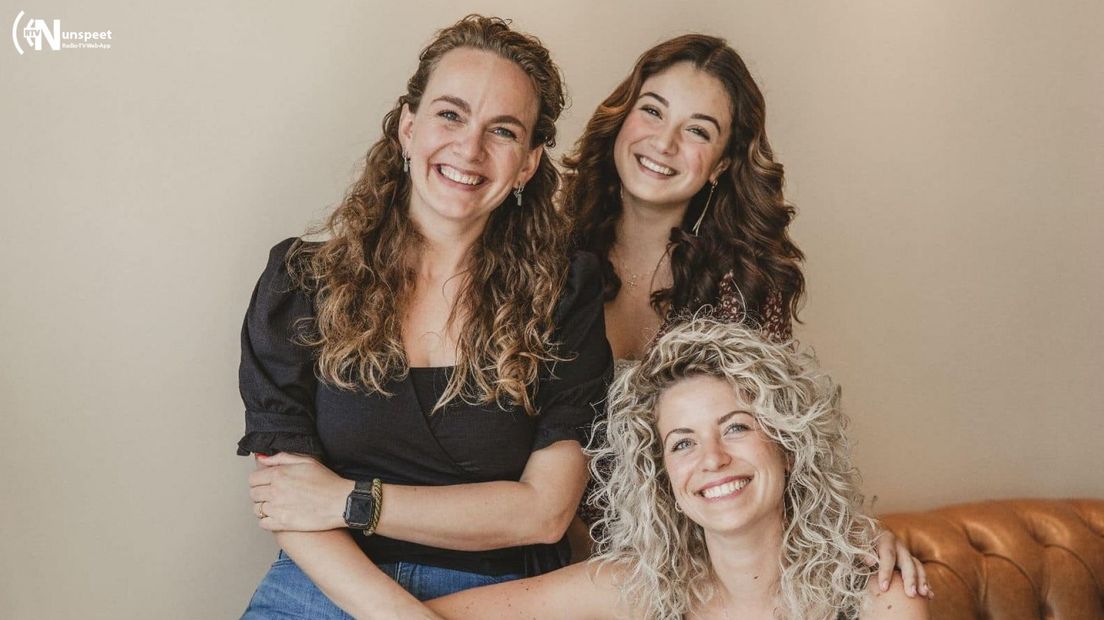 Suzan en haar team van Curly's hair & styling