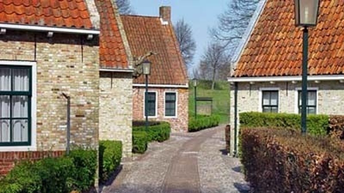 Acteurs moeten geld in laatje Bourtange brengen - RTV Noord