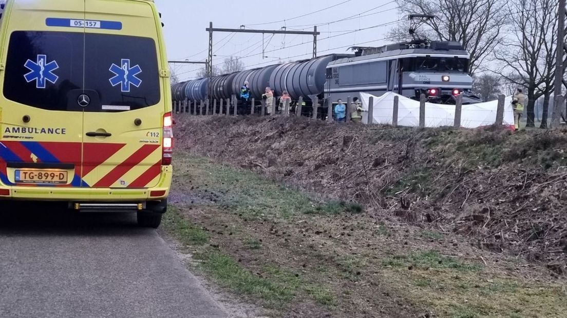 Aanrijding trein en auto bij Borne