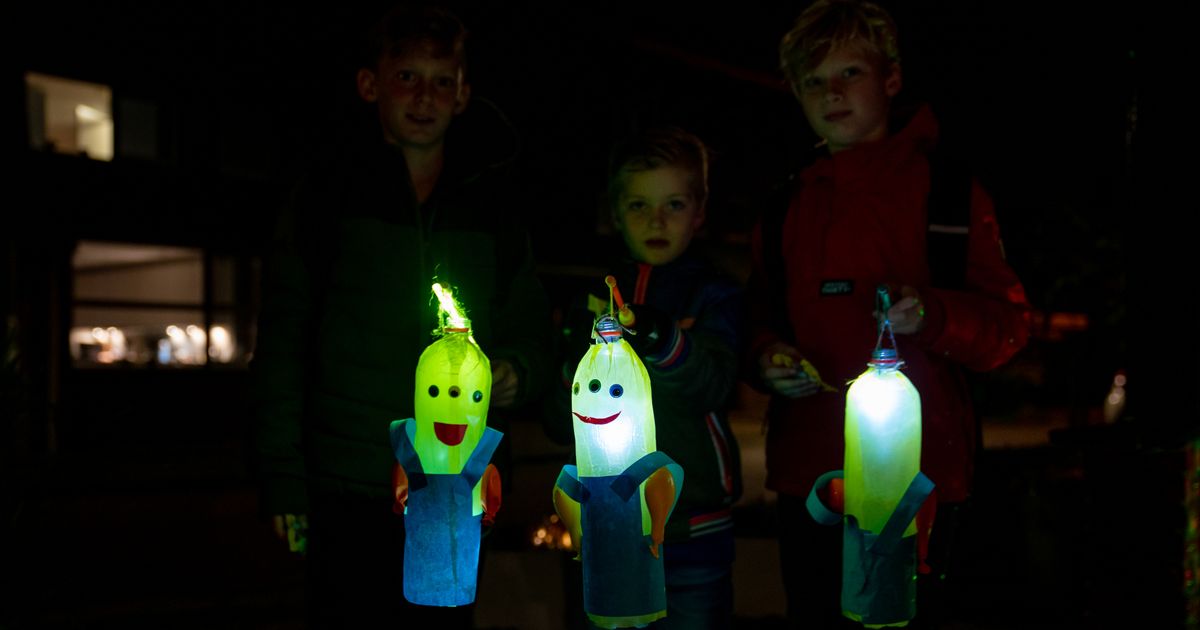 Sint Maarten lopen vanavond? 'Trek een regenjas aan' - RTV Drenthe