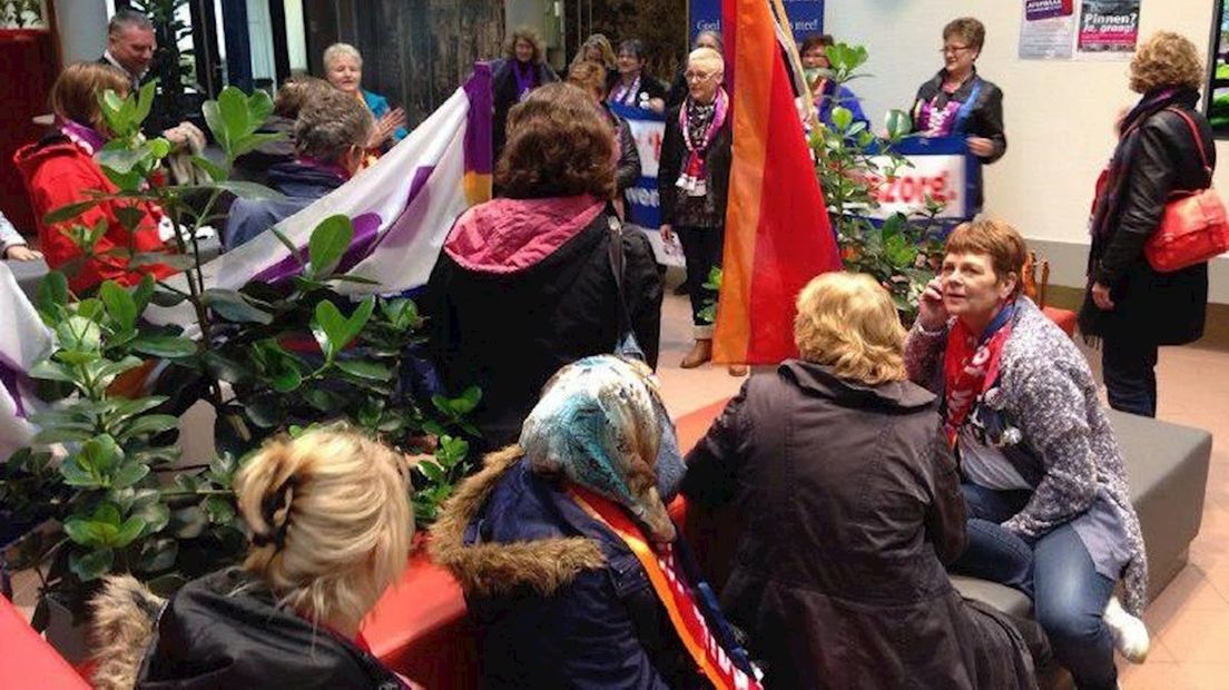 Actievoerders bezetten gemeentehuis Steenwijkerland