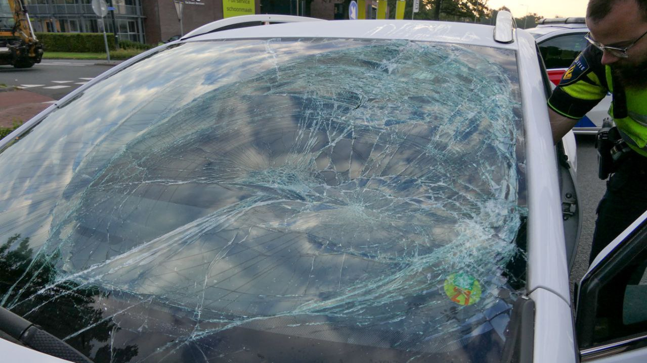 Fietser gewond bij aanrijding met auto in Enschede.