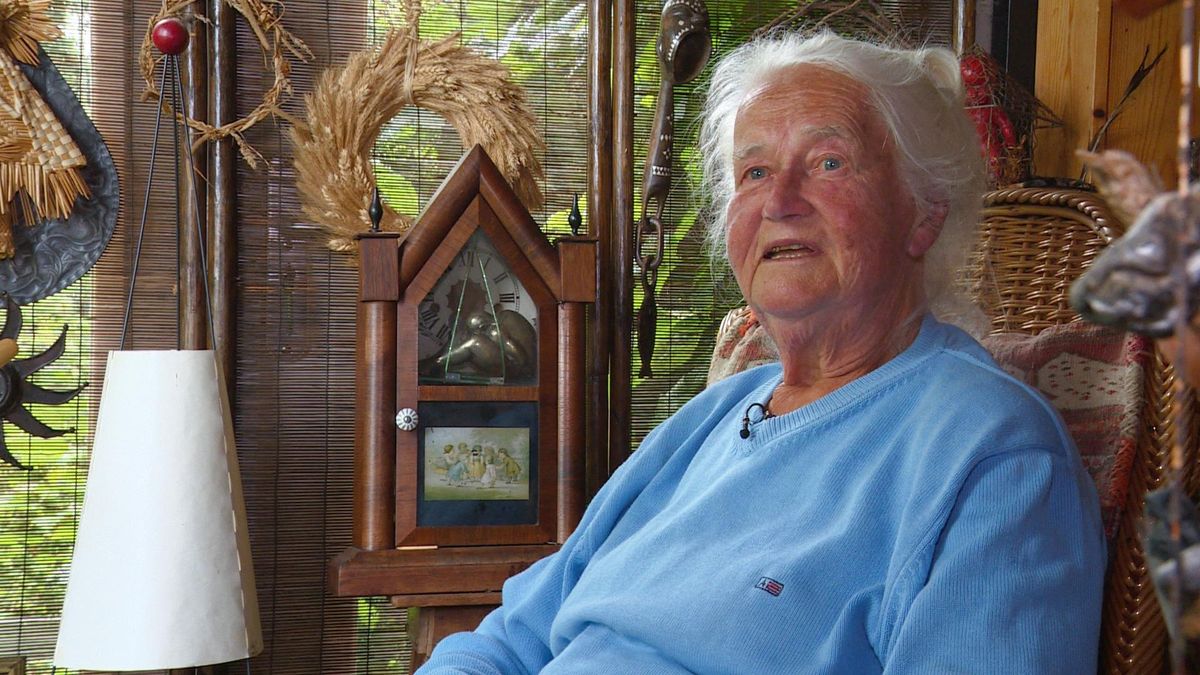 Brecht (89) brengt dode beestjes weer tot leven: 