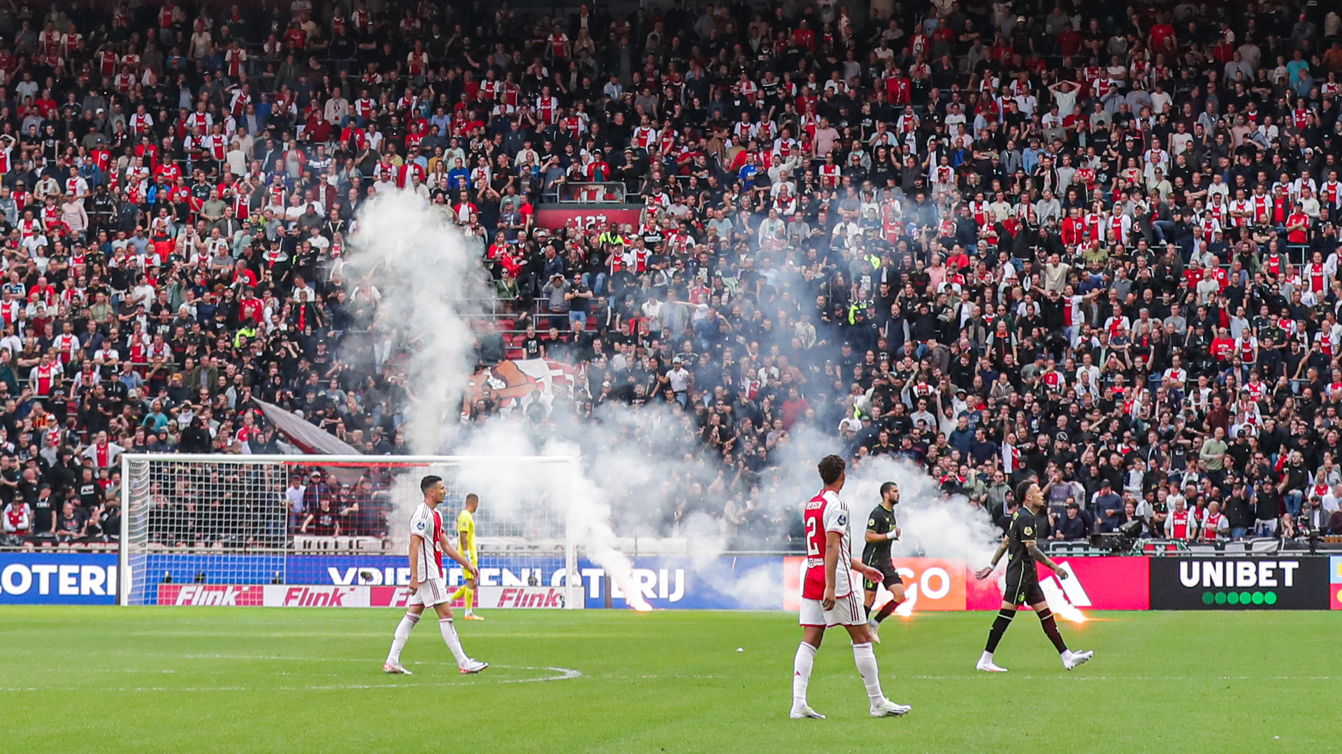 Vuurwerkincident bij Ajax-Feyenoord in 2023
