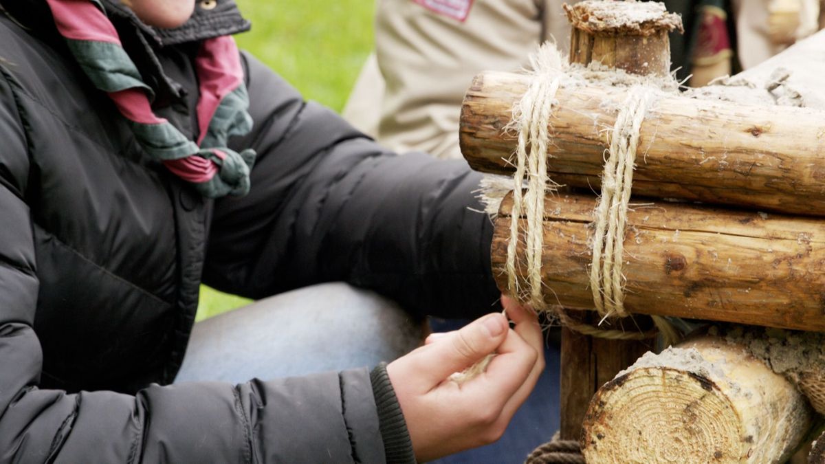 3800 scouts samen op kamp, zonder bij elkaar te komen