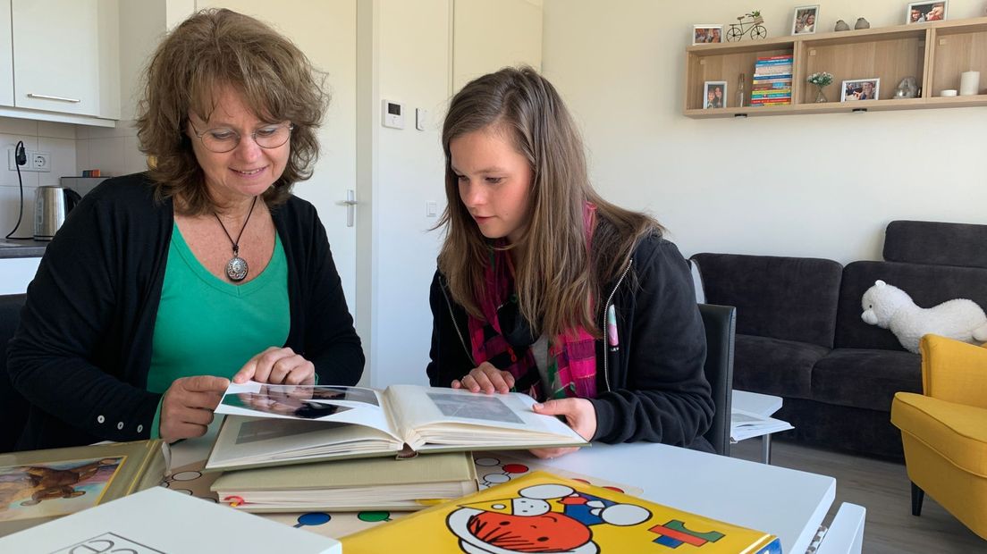 Amber Bontekoe met moeder Mariël