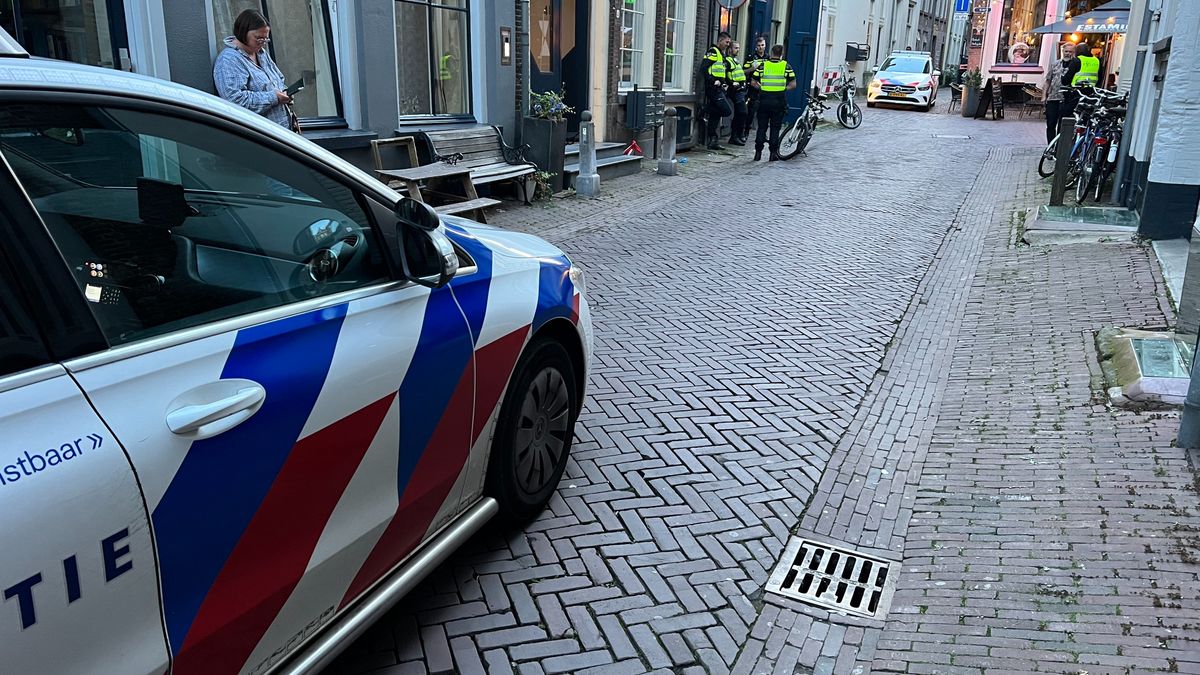 112-nieuws: Man gewond naar ziekenhuis gebracht na mishandeling in Deventer