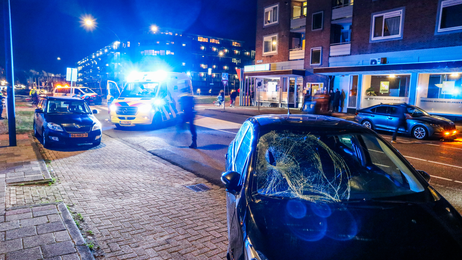 Voetganger Zwaargewond Na Botsing Met Auto In Maassluis | 1850 Klanten ...