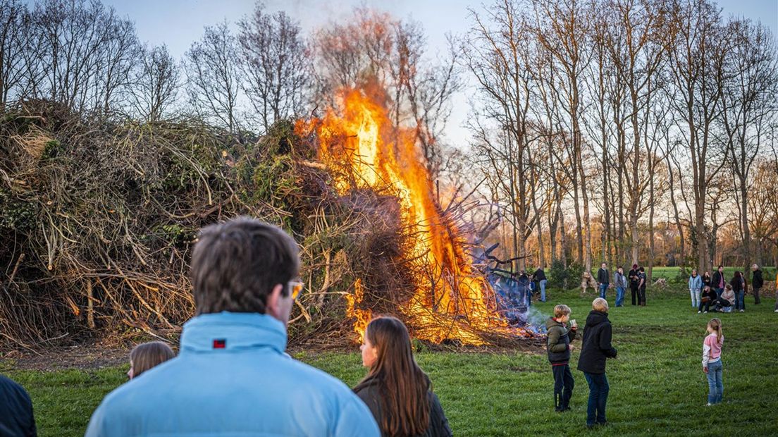 Paasvuur, foto ter illustratie