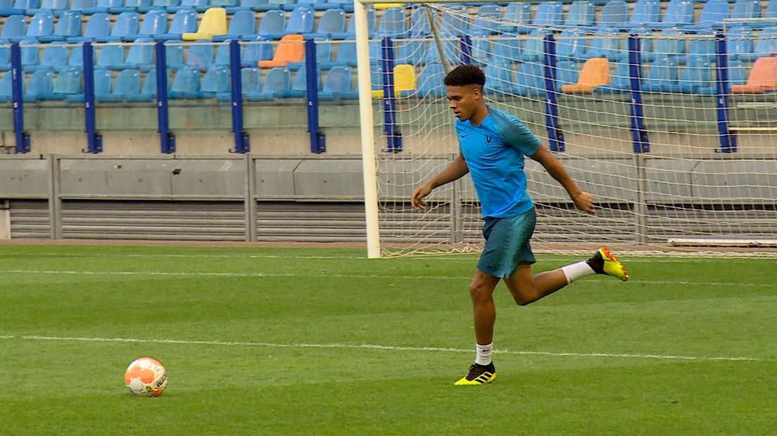 Bradley de Nooijer gelooft in de kansen van zijn club tegen Vitesse