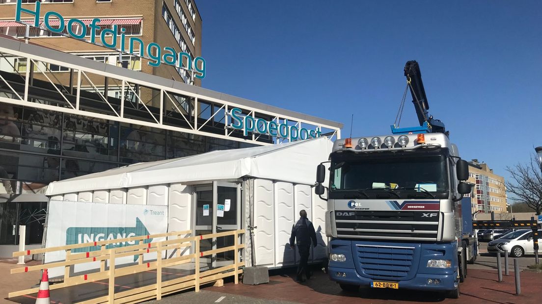 Ziekenhuis Bethesda in Hoogeveen coronatent