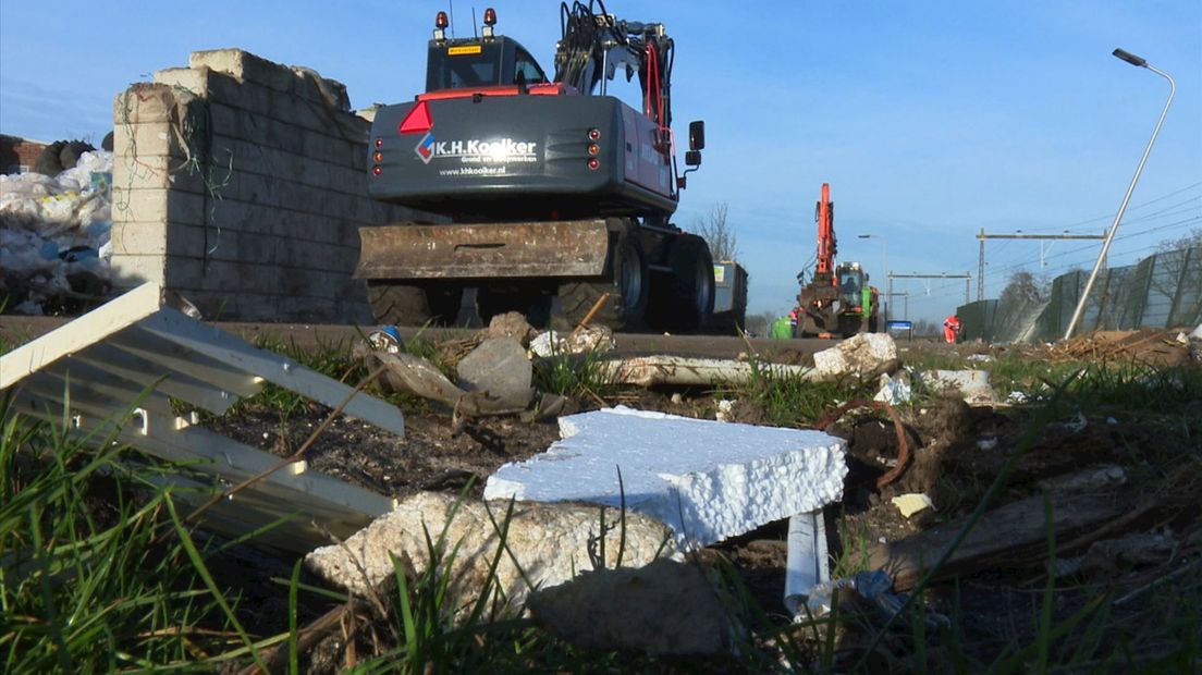 Gemeente Staphorst ruimt tonnen afval Talen Recycling op