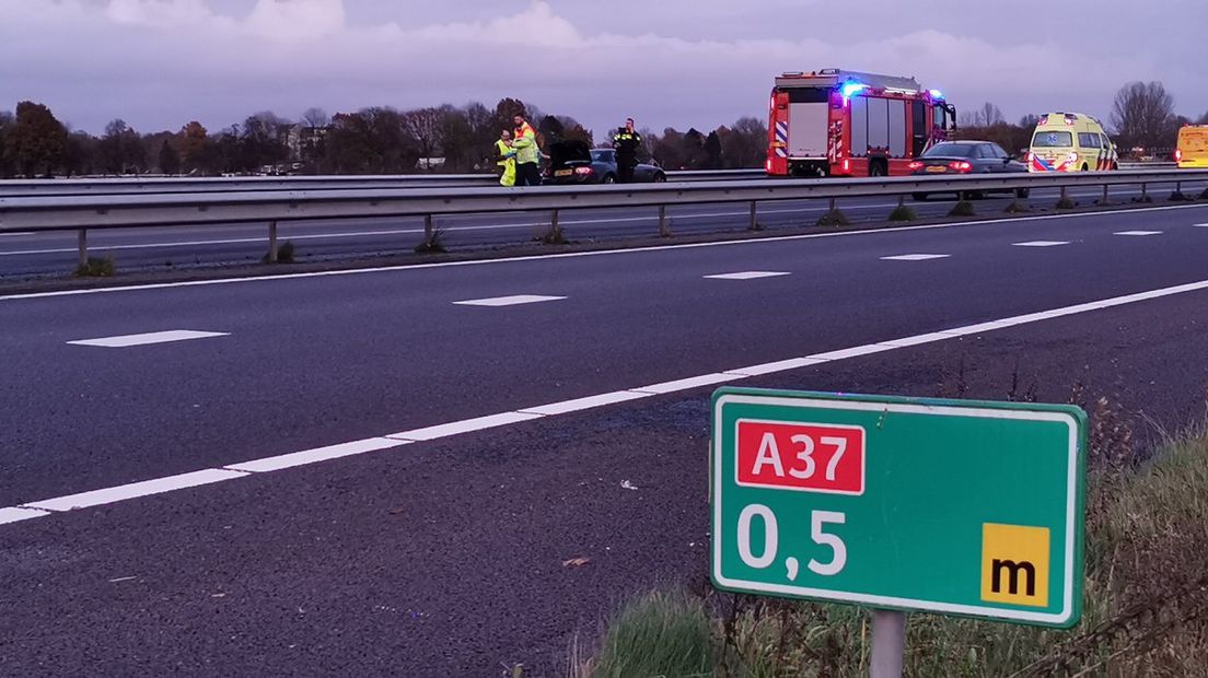Ongeluk op A37 bij Hoogeveen (Rechten: Persbureau Meter)