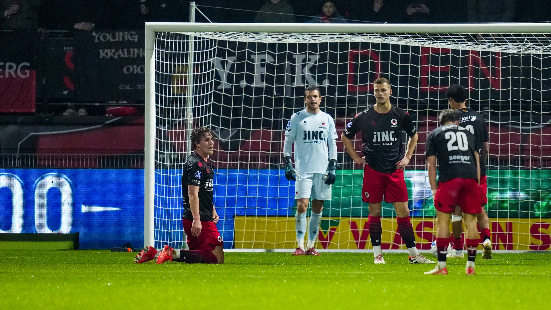 Excelsior baalt na de 2-0 achterstand tegen Telstar