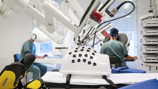 HMC neemt geavanceerde operatierobot in gebruik: 'We zijn klaar voor de toekomst' Home