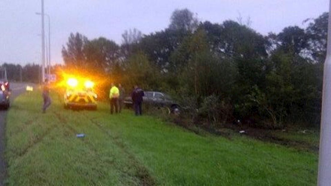 Opnieuw auto van de weg
